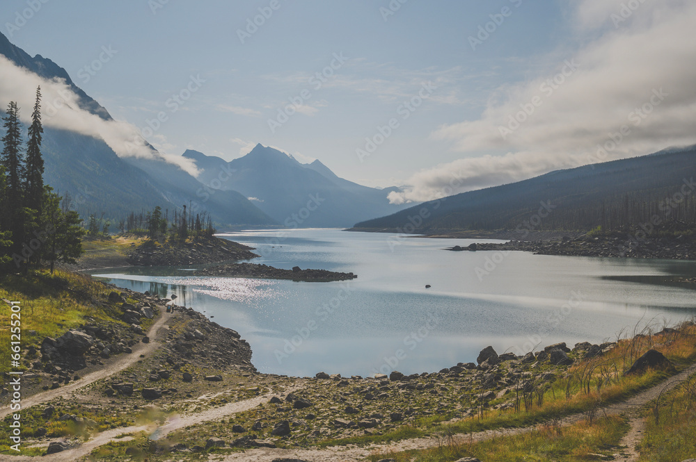 lake louise banff national park country
