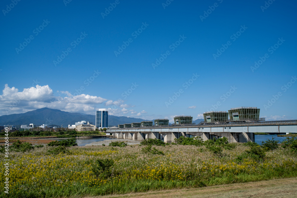Obraz premium 神奈川県 相模川大堰の風景