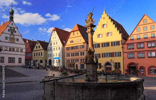 Markplatz with traditional houses and fountain on the foreground  Rothenburg ob der Tauber  Central Franconia in Bavaria  Germany