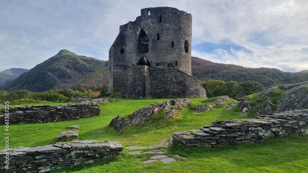 ruins of castle Dolbadarn ruins of castle Dolbadarn