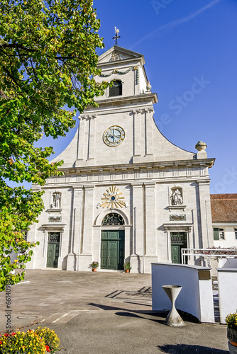 Mariastein, Dorf, Kloster Mariastein, Kirchplatz, Kirche, Kirchturm,  Sommer, Herbst, Spätsommer, Wanderweg, Ausflug, Schweiz photo