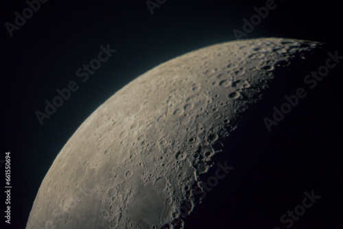 Fototapeta Naklejka Na Ścianę i Meble -  Quart de Lune