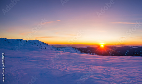 冬の夕焼け風景（mountain sunset）- 山（mountain）