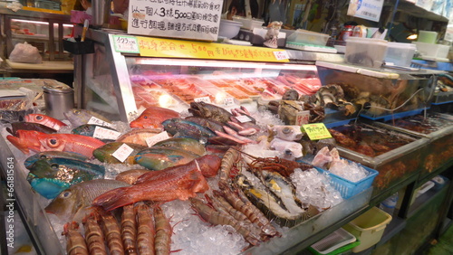 沖縄 牧志公設市場 魚屋