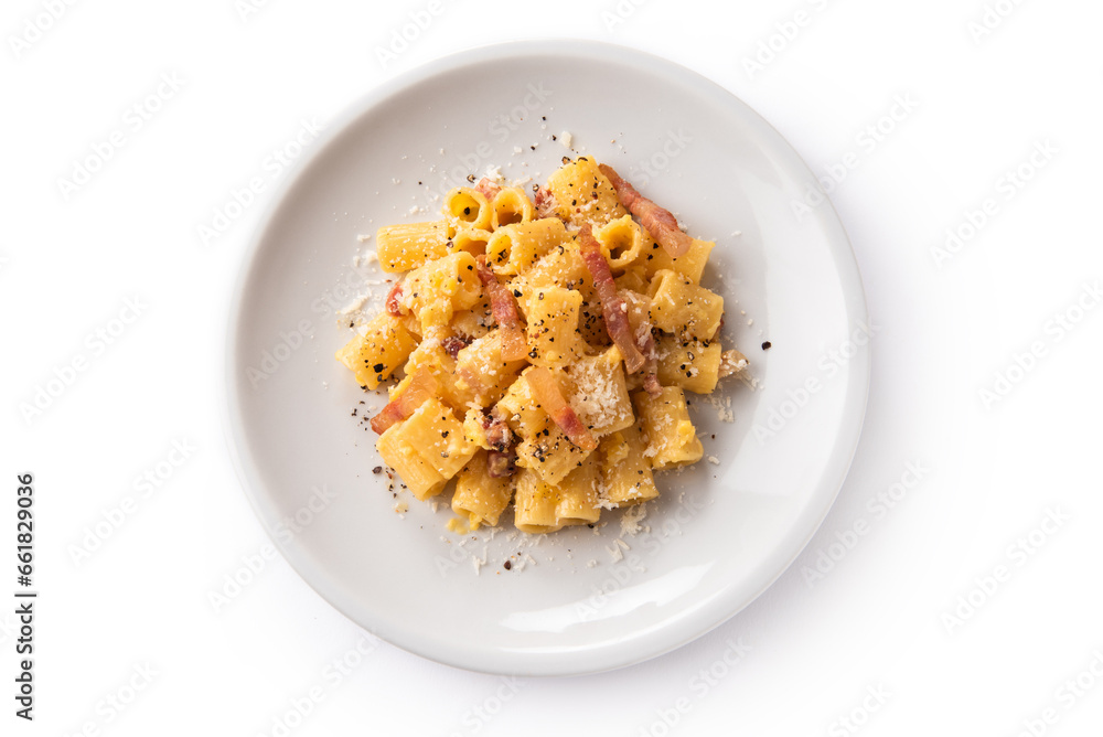 Deliziosa pasta alla carbonara, tradizionale ricetta romana di pasta condita con uovo, guanciale, pecorino e pepe nero, cucina italiana, cibo europeo Deliziosa pasta alla carbonara, tradizionale ricetta romana di pasta condita con uovo, guanciale, pecorino e pepe nero, cucina italiana, cibo europeo