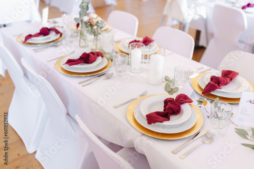 Beautiful table decoration at wedding © Dennis