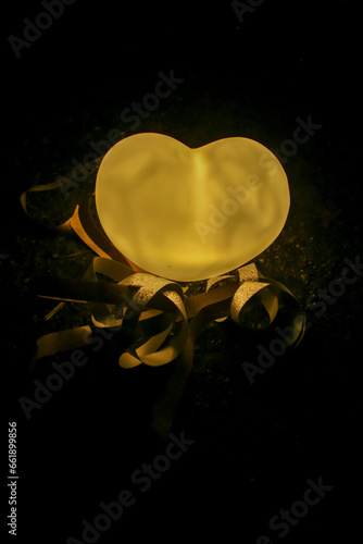This is a heart-shaped lamp that symbolizes love and will be a guiding light in the darkness.