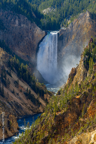Yellowstonen Falls