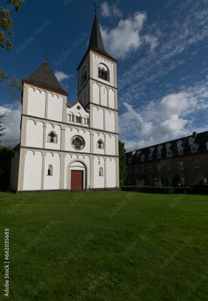 Kirche St. Agnes und Kloster in Merten an der Sieg