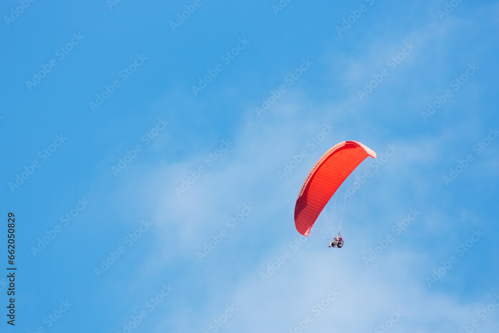 Living on the Edge: A Couple's Paragliding Experience Living on the Edge: A Couple's Paragliding Experience