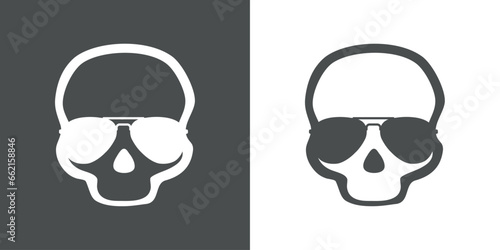 Logo de calavera humana con silueta de gafas de sol para su uso en invitaciones y tarjetas de Halloween