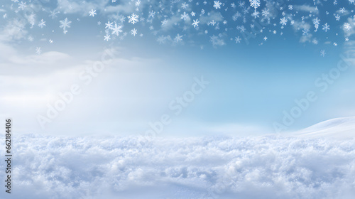 Un ciel bleu avec des nuages et des flocons de neige pendant l'hiver. © Gautierbzh
