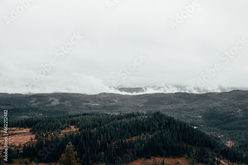 brume dans les collines  © Pixploration