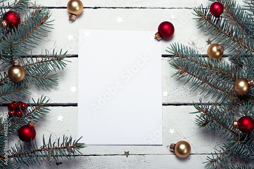 Weihnachtlicher Hintergrund mit Textfreiraum  photo