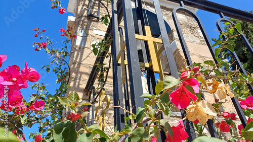 Bergdorf Zia auf Kos mit Kirche – Traditionelles Dorfleben und spirituelle Atmosphäre photo