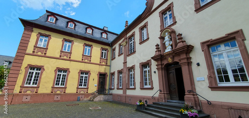 Kloster Steinfeld in der Eifel im Sommer – Historische Architektur und idyllische Natur