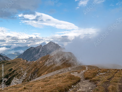 Fototapeta Naklejka Na Ścianę i Meble -  Malbun, Liechtenstein: Alpine Wolkenlandschaft