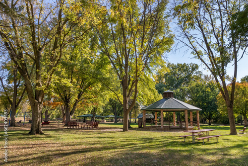 Fototapeta Naklejka Na Ścianę i Meble -  Picnic area in Jordan Minnesota public park