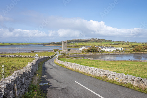 Ireland, Muckinish West - September 29 2023 "Wild Atlantic Way scenic road - Muckinish West Tower" © Jakub
