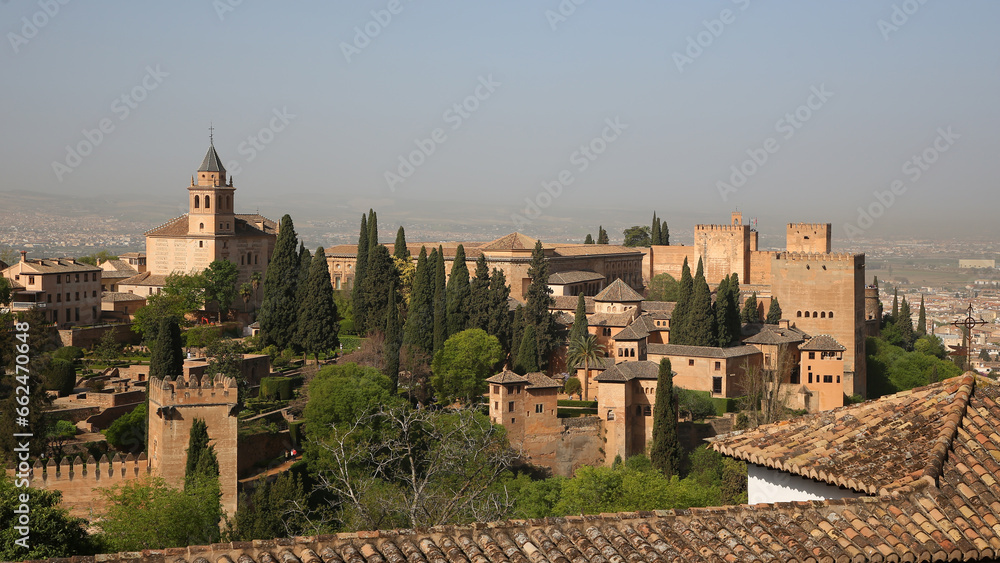 Iglesia Santa María, Palacios Nazaríes, Alhambra, Granada, España