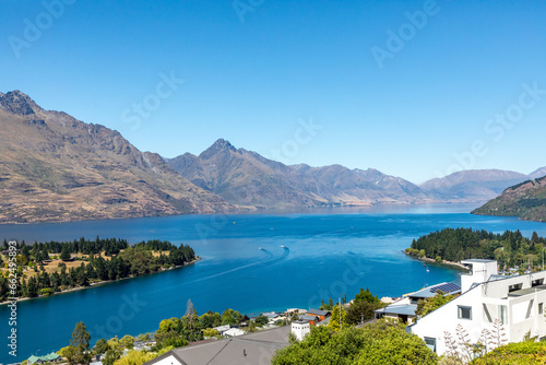 Fototapeta Naklejka Na Ścianę i Meble -  Lake Wakatipu in New Zealand Queenstown