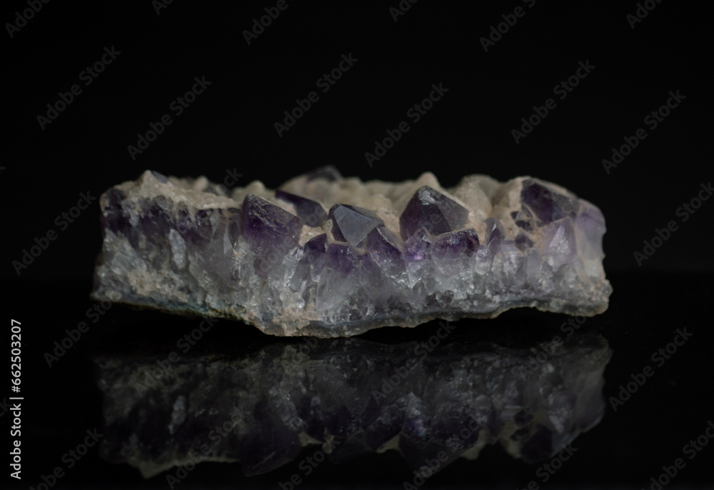 Obraz premium mineral collection piece quartz amethyst background black