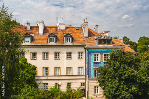 Warsaw's Old Town  apartment buildings and tenement houses. Architecture, street view © Hanna Tor