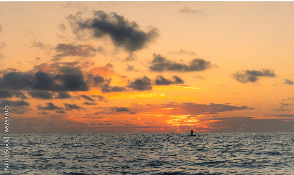 stand up paddle coucher de soleil