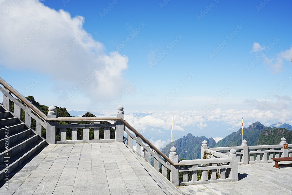 Fansipan Mountain called Roof of Indochina and Sea of Clouds in Sapa, Vietnam - ベトナム サパ ファンシーパン 山