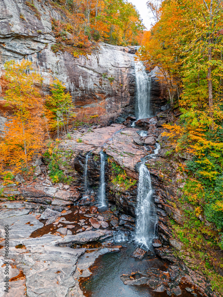 Fototapeta premium waterfalls of western north carolina