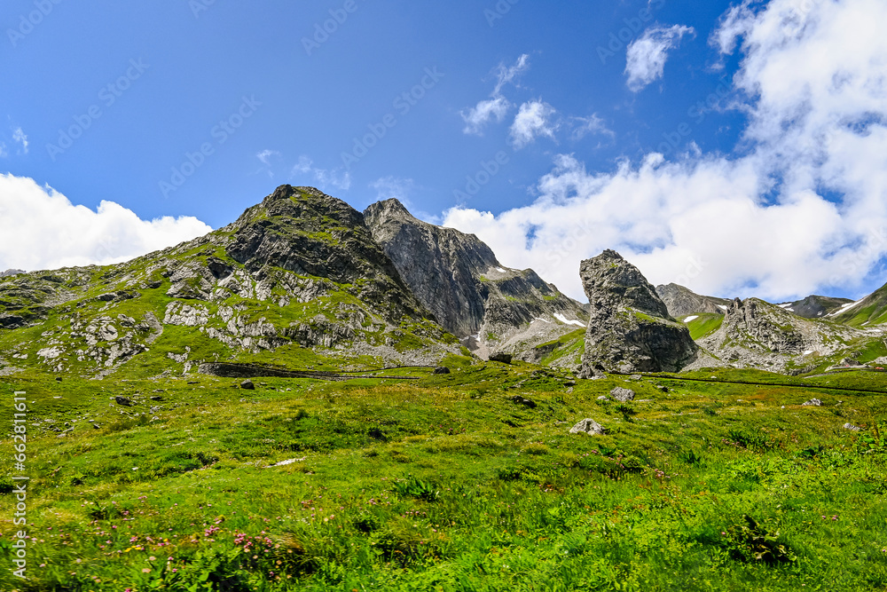Grosser Sankt Bernhard, Saint-Bernard, St. Bernard, Passstrasse, Alpenpass, Bergstrasse, Alpen, Aostatal, Wanderweg, Sommer, Italien Grosser Sankt Bernhard, Saint-Bernard, St. Bernard, Passstrasse, Alpenpass, Bergstrasse, Alpen, Aostatal, Wanderweg, Sommer, Italien
