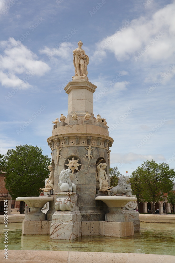 Fuente en la Plaza de Mariblanca, Aranjuez, Madrid, España