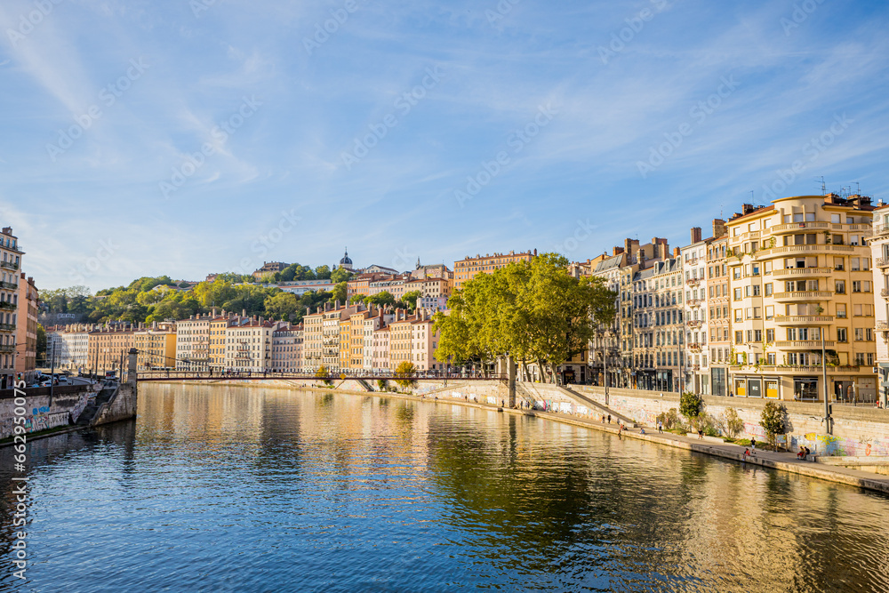 Fototapeta premium Les quais de Saône à Lyon