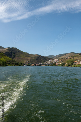 rejs statkiem po rzece Duoro w Portugalii