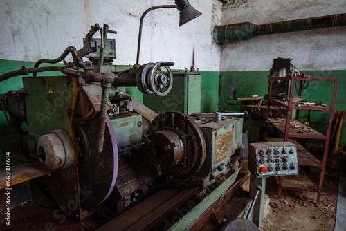 Old lathe in the metalworking workshop
