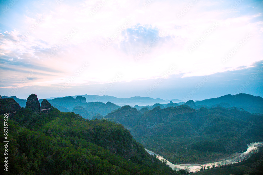 Fototapeta premium Wuyishan City, Fujian Province Wuyishan-Jiuquxi Sunrise Aerial Photography Mountain Scenery