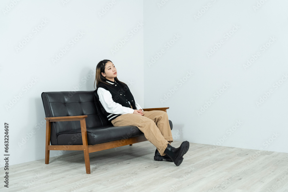 若い女性ファッション 若い女性ファッション