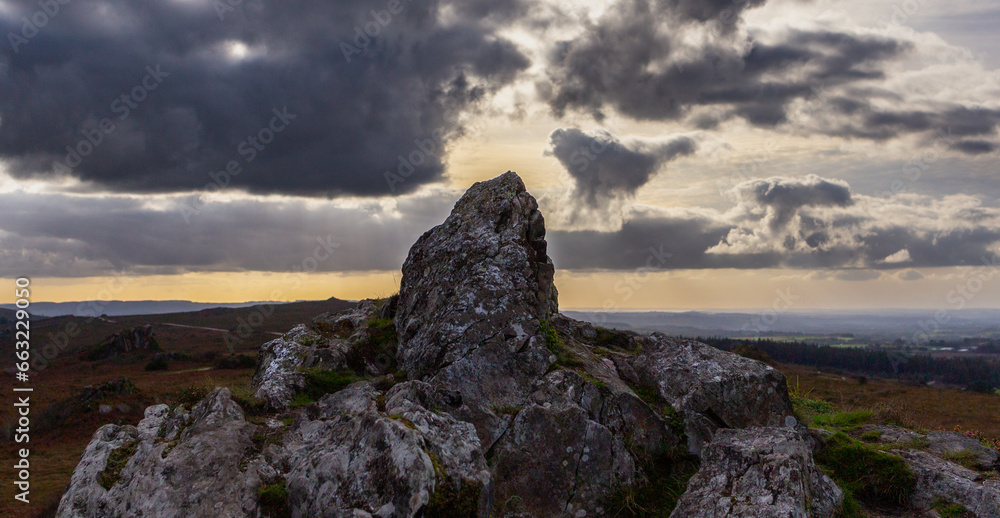 Monts d'Arrée, Roch Trévélez