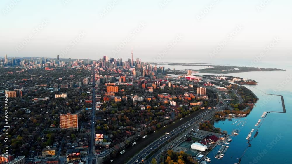 Amazing view of metropolis on peninsula that washes lake Top view of densely populated city with people, skyscrapers, trees Busy metropolis during day in autumn Become part of large, active metropolis Amazing view of metropolis on peninsula that washes lake Top view of densely populated city with people, skyscrapers, trees Busy metropolis during day in autumn Become part of large, active metropolis
