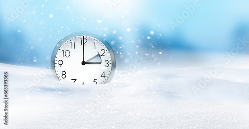 Zeitumstellung eines Weckers von Sommerzeit auf Winterzeit um Drei Uhr Nachts