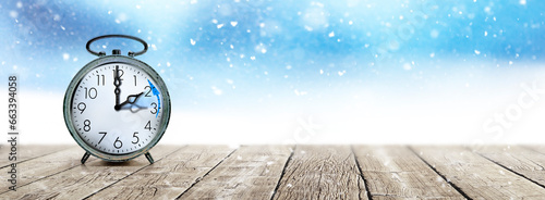 Zeitumstellung eines Weckers von Sommerzeit auf Winterzeit um Drei Uhr Nachts