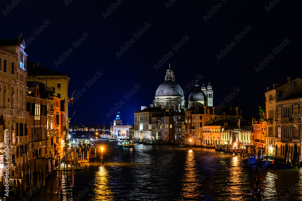 gran canal in venice at night