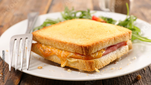 croque monsieur- fried toast with ham and cheese