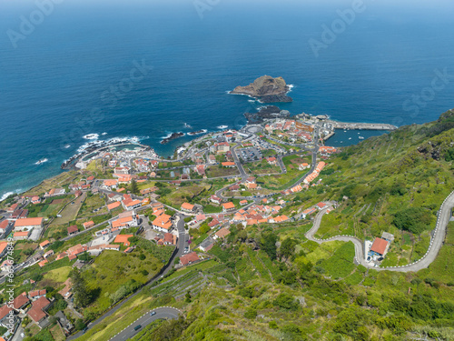 Porto Moniz - Madeira, Portugal © demerzel21