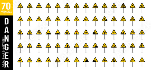 panneau signalisation danger triangle jaune  photo