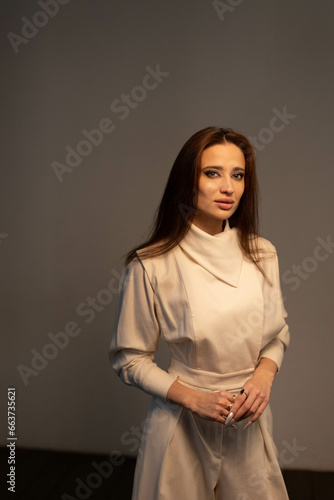 portrait of a woman © ДМИТРИЙ ЖИВОТИКОВ