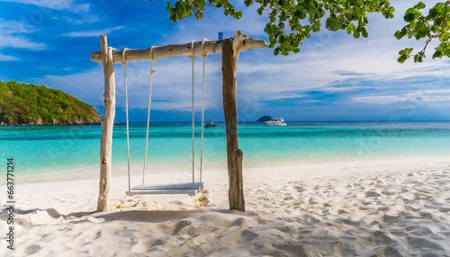 Wallpaper Mural 白いビーチにあるブランコ2 Torontodigital.ca