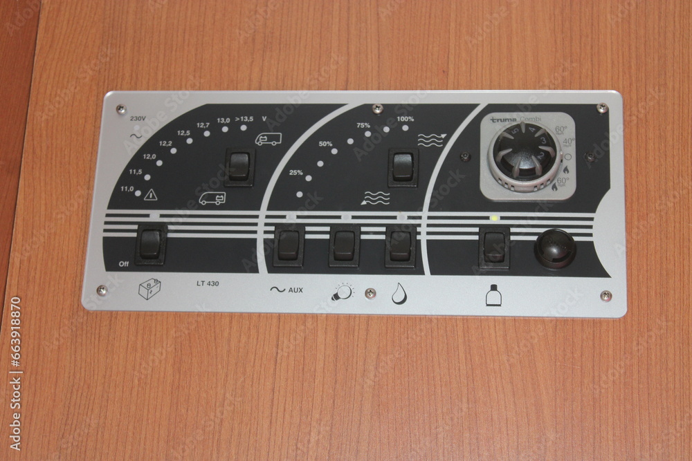 Fototapeta premium tableau électricité camping-car