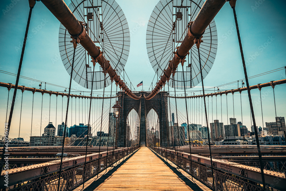 Fototapeta premium Brooklyn Bridge on a Sunny Afternoon, Photo Without People