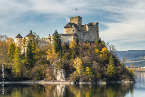 Fototapeta Naklejka Na Ścianę i Meble -  Medieval Castle in Niedzica in autumn, Poland